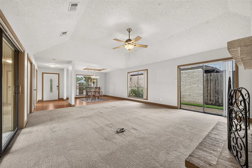 219 Essex Place Stafford, TX 77477