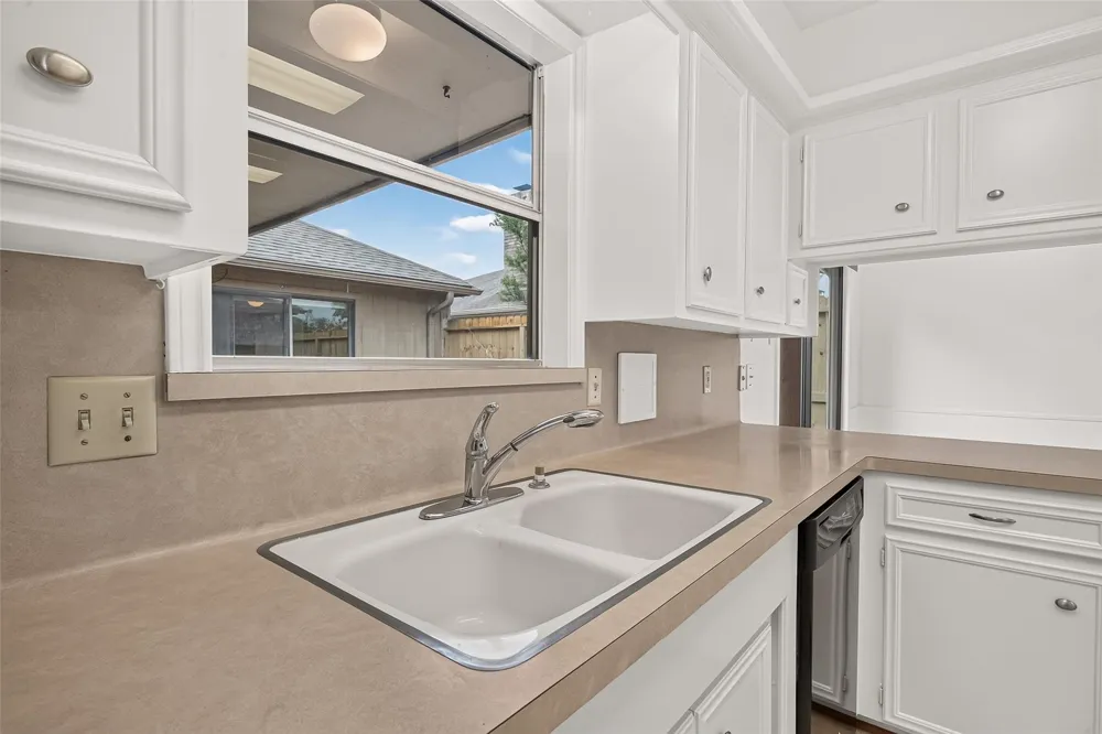 219 Essex Place Stafford, TX 77477