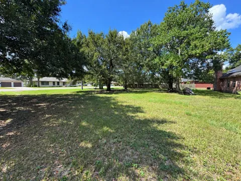 1 Elizabeth Ave