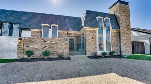 5818 Orchid Lane