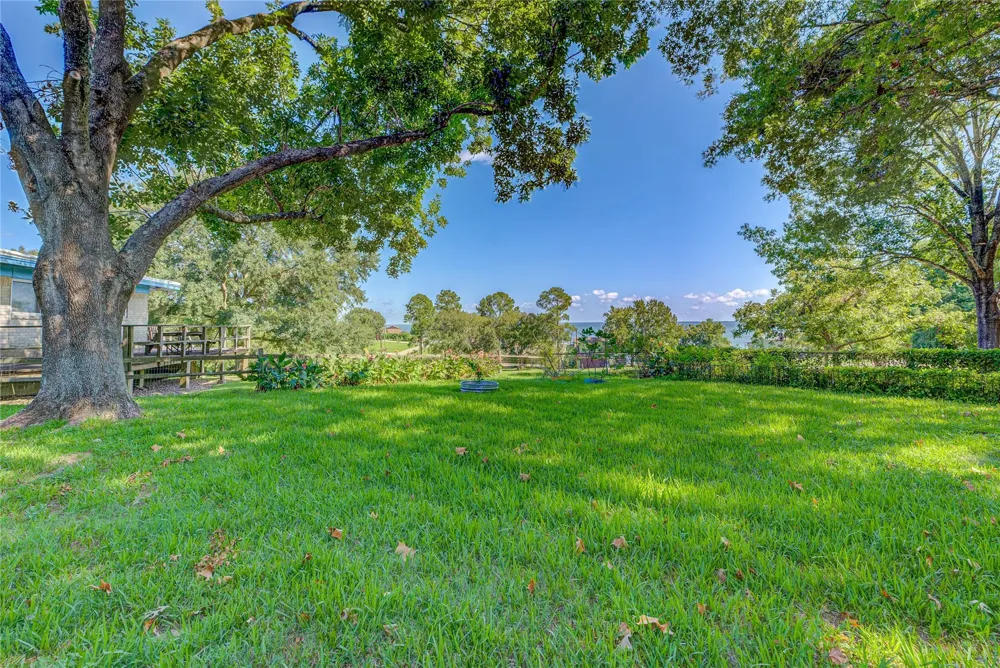 20 Valley Drive Coldspring, TX 77331