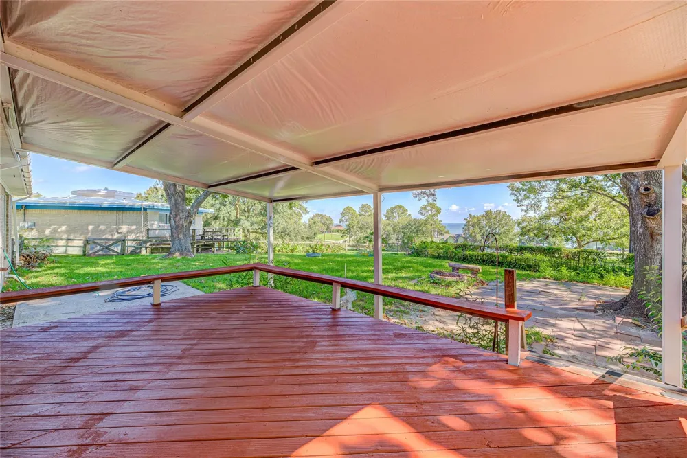 20 Valley Drive Coldspring, TX 77331
