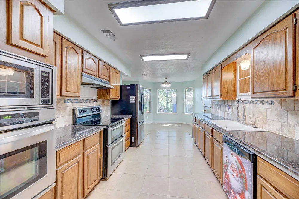 20 Valley Drive Coldspring, TX 77331