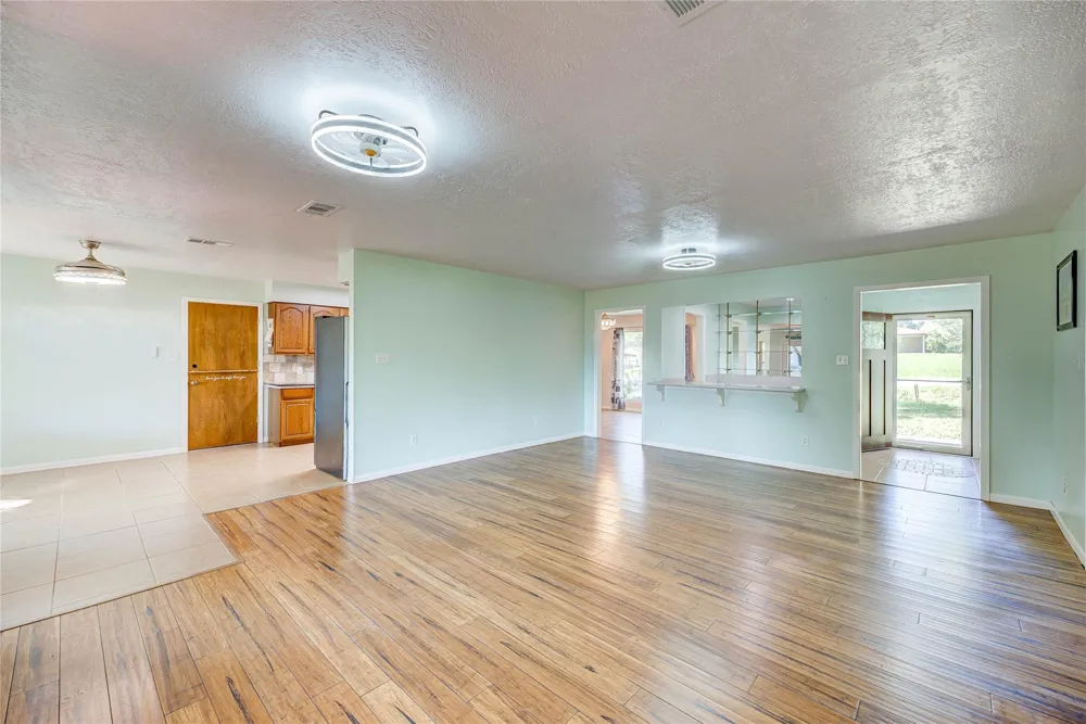 20 Valley Drive Coldspring, TX 77331