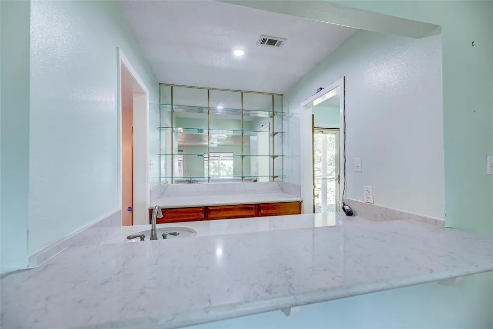 20 Valley Drive Coldspring, TX 77331