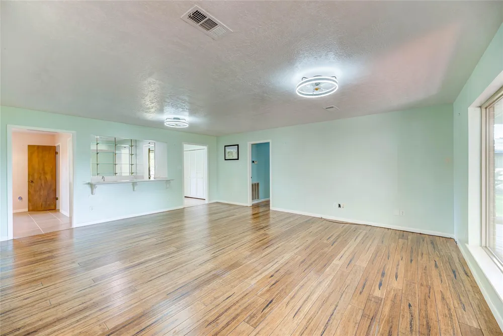 20 Valley Drive Coldspring, TX 77331