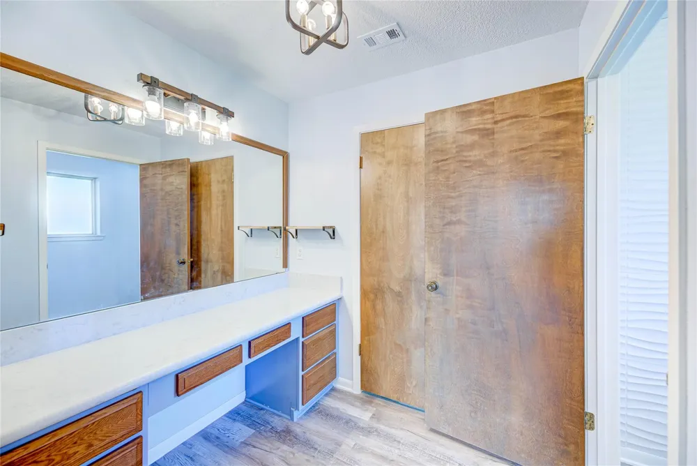20 Valley Drive Coldspring, TX 77331