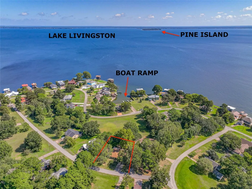 20 Valley Drive Coldspring, TX 77331