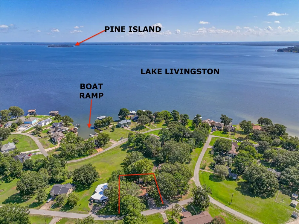 20 Valley Drive Coldspring, TX 77331