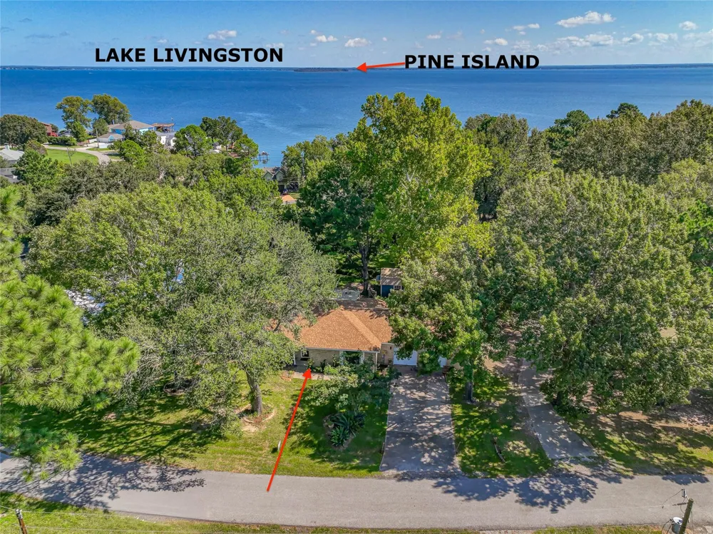 20 Valley Drive Coldspring, TX 77331