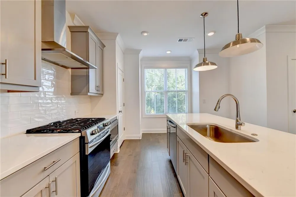 4365 Sims Park Overlook Suwanee, GA 30024