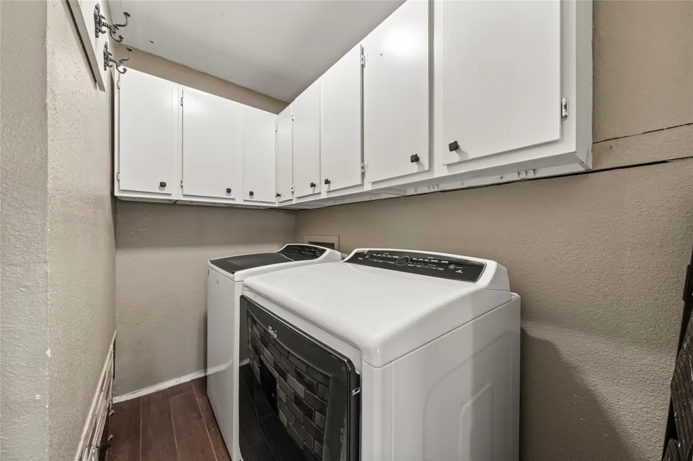 400 Cranbrook Drive Woodway, TX 76712