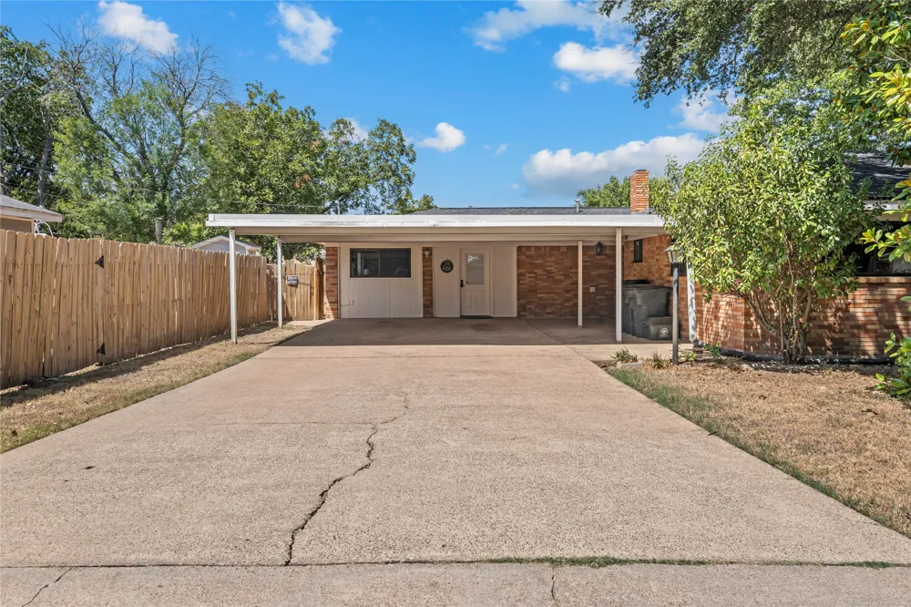 400 Cranbrook Drive Woodway, TX 76712