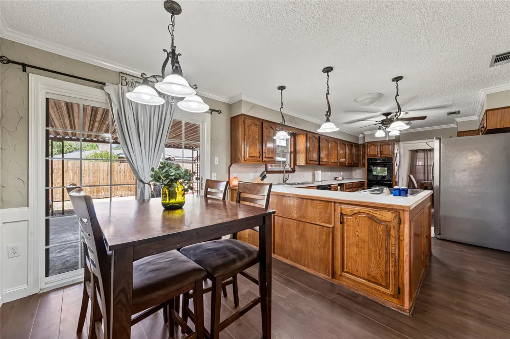 400 Cranbrook Drive Woodway, TX 76712