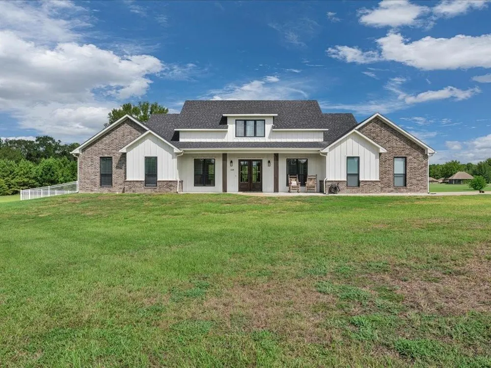 110 Saddle Creek Drive Lufkin, TX 75904
