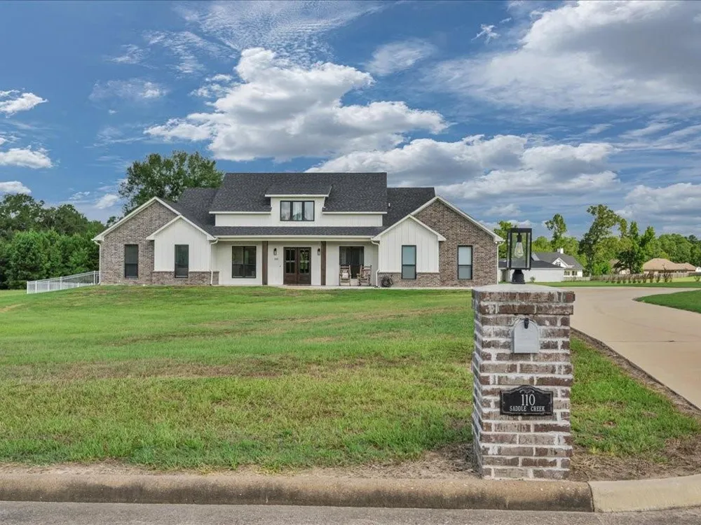 110 Saddle Creek Drive Lufkin, TX 75904