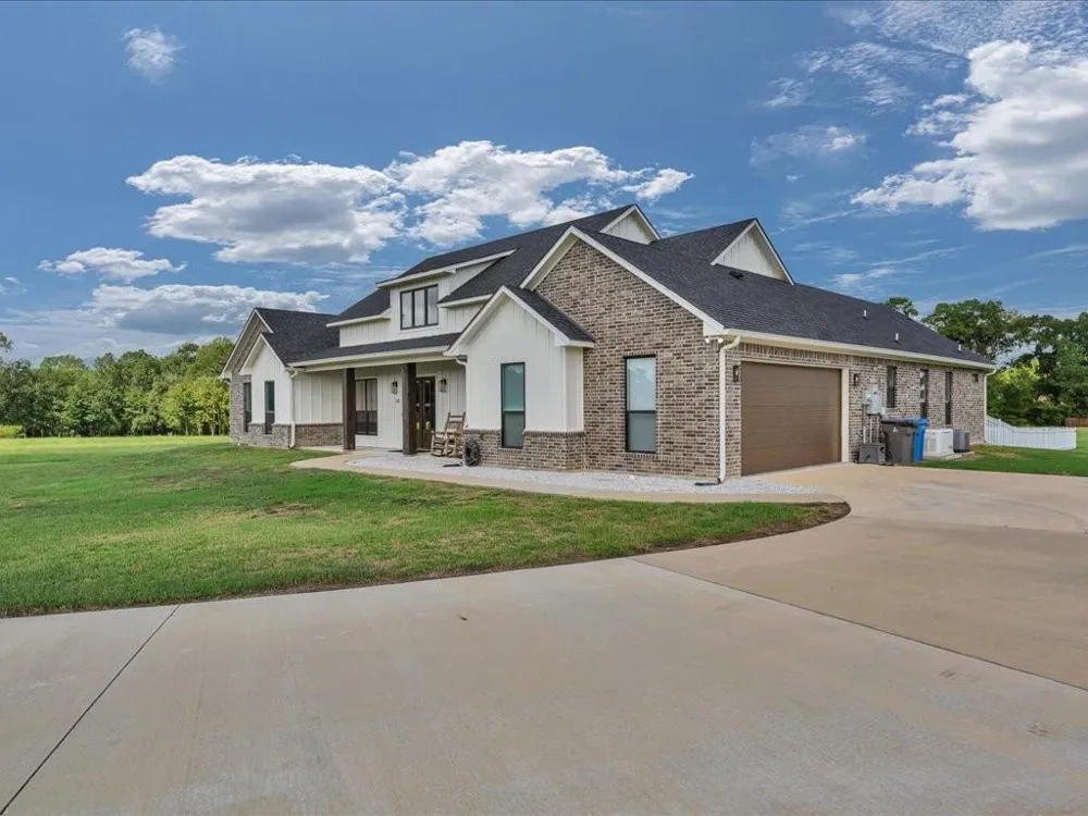 110 Saddle Creek Drive Lufkin, TX 75904