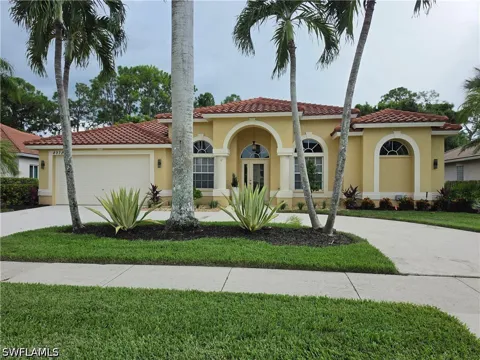 Lely Island Circle