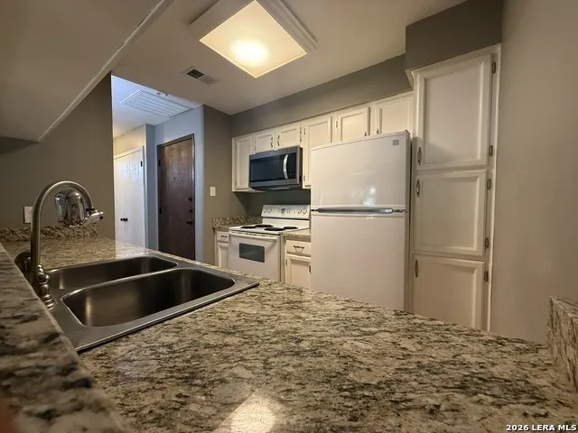 4119 MEDICAL DR #204C San Antonio, TX 78229