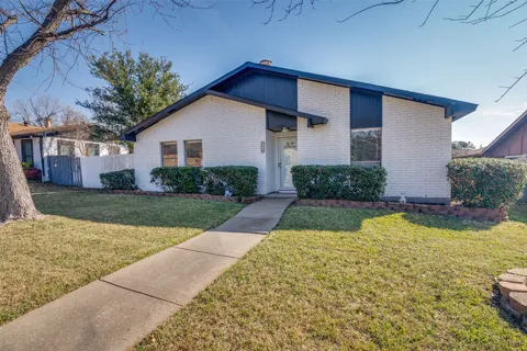 3630 Dumas Trail