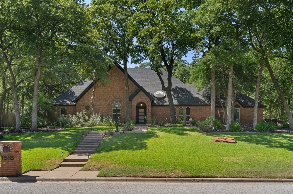 1518 Windsor Forest Trail Keller, TX 76262
