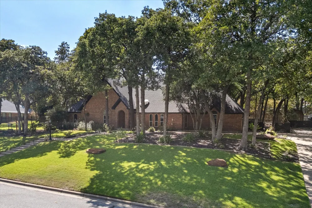 1518 Windsor Forest Trail Keller, TX 76262