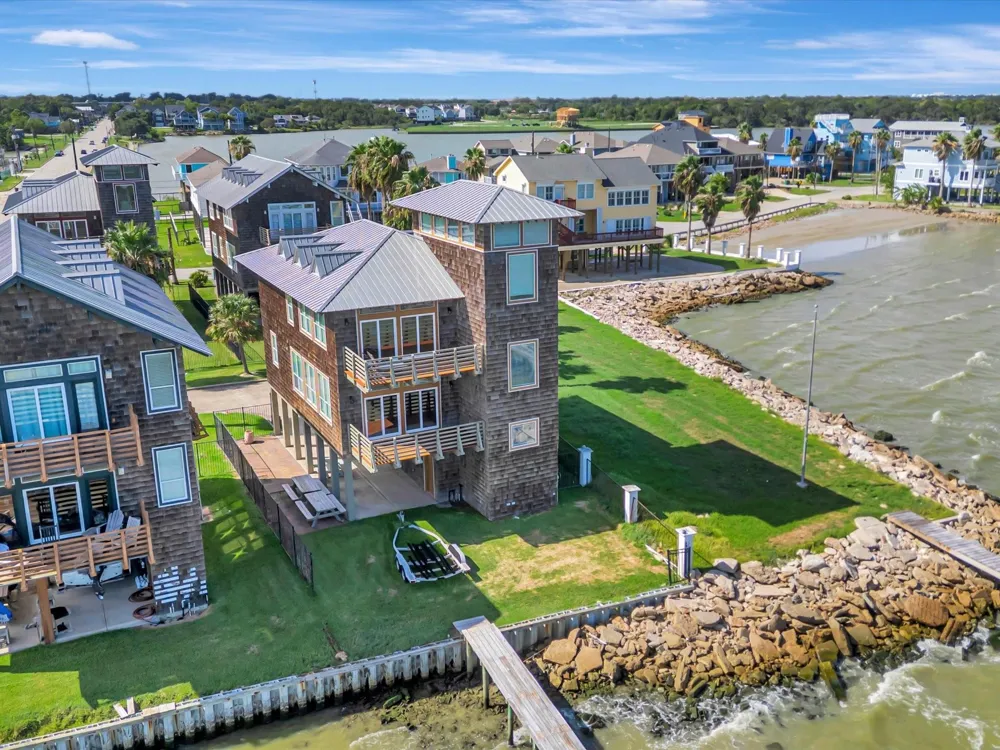 606 2nd St Seabrook, TX 77586