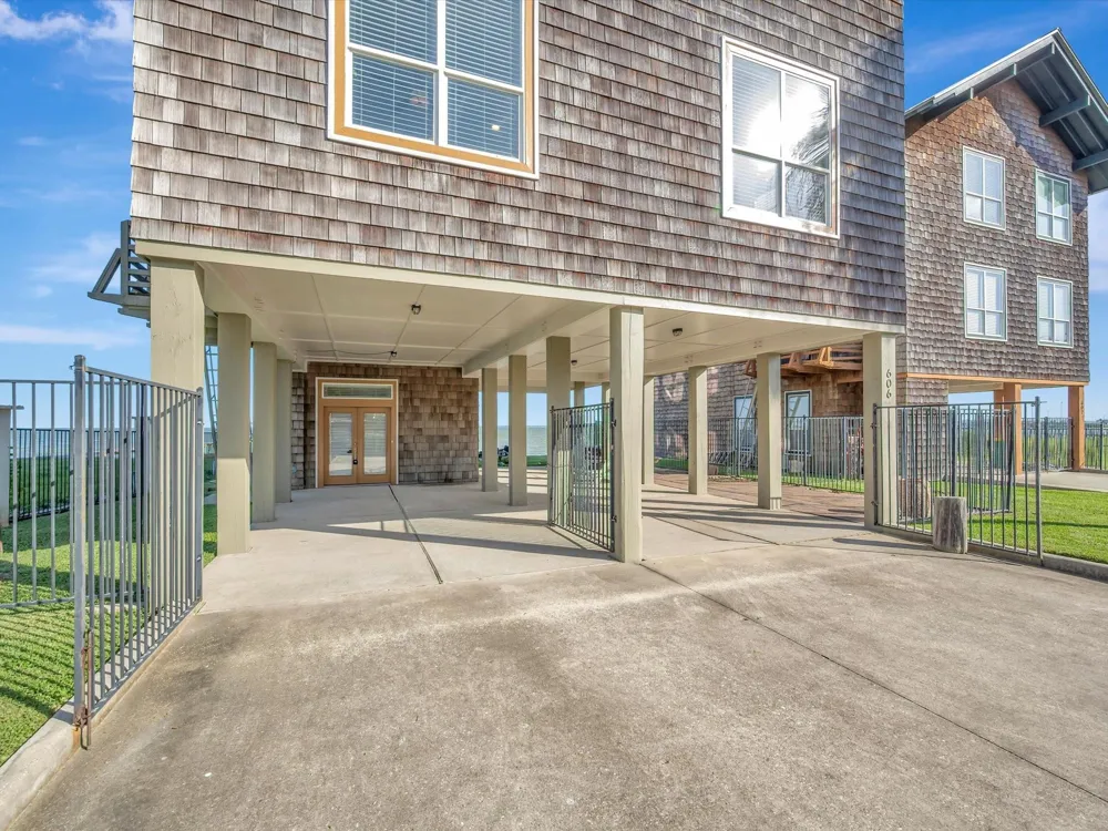 606 2nd St Seabrook, TX 77586