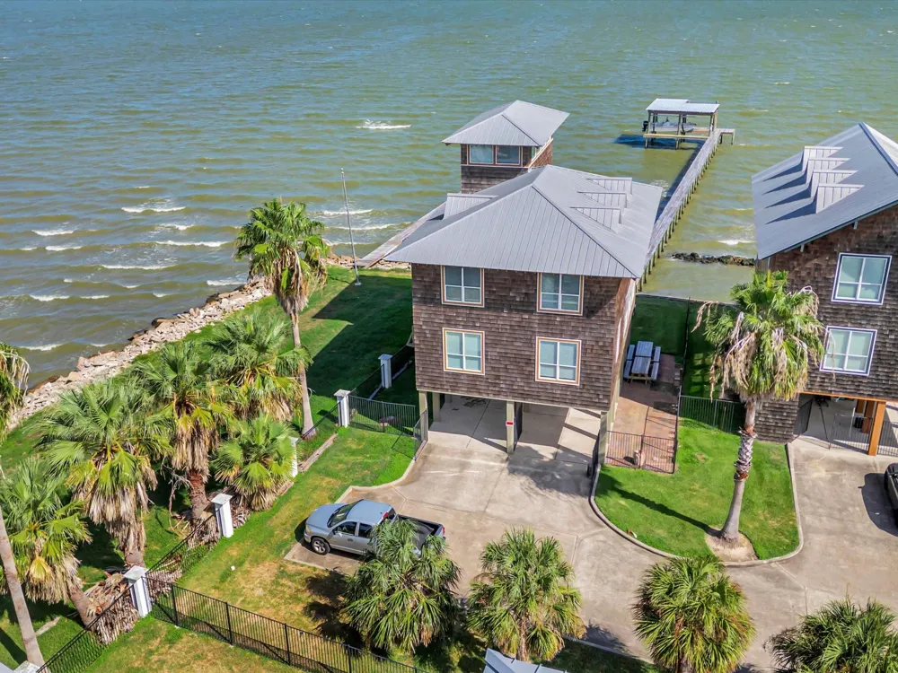 606 2nd St Seabrook, TX 77586