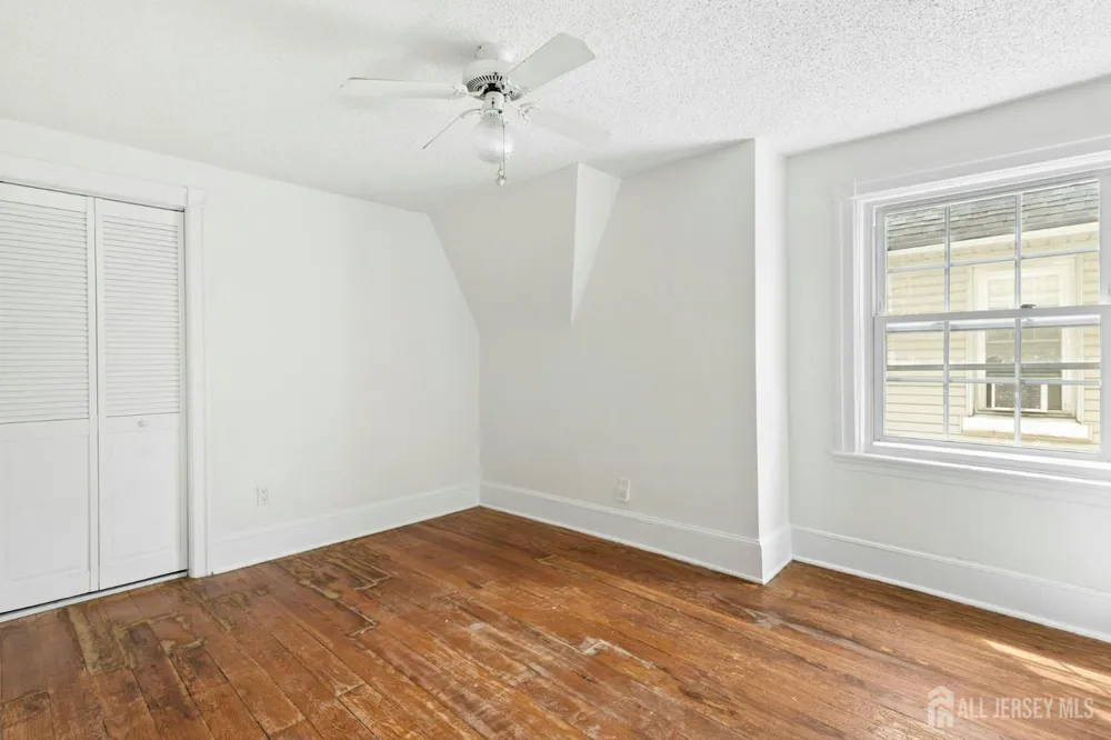 366 Broad Street Sewaren, NJ 07077