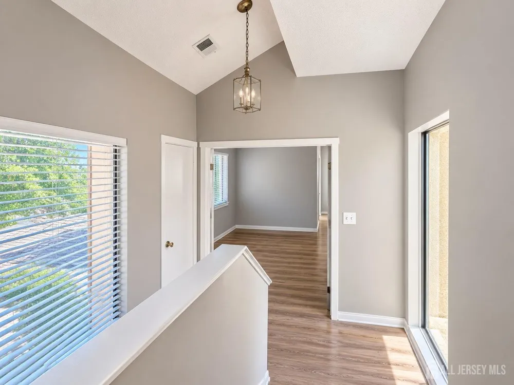 251 Sayre Drive Plainsboro, NJ 08540