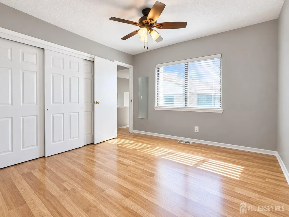 251 Sayre Drive Plainsboro, NJ 08540