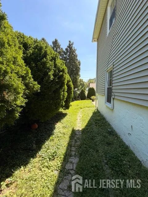 713 Roessner Drive Union, NJ 07083