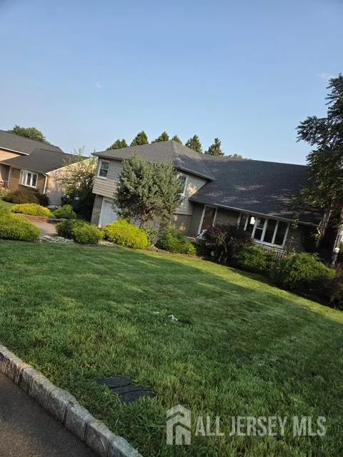 713 Roessner Drive Union, NJ 07083