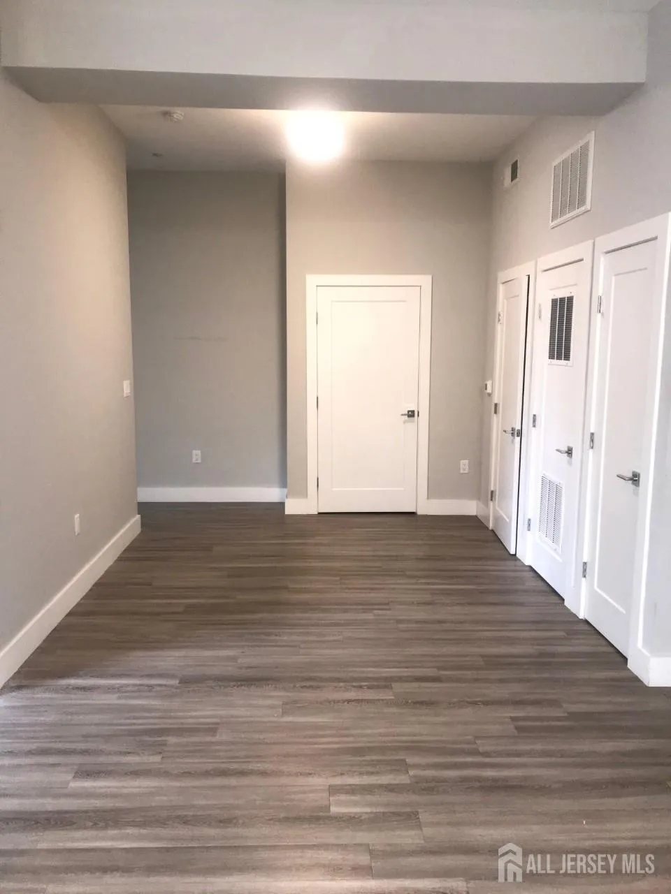 22 Center Street #203 Metuchen, NJ 08840