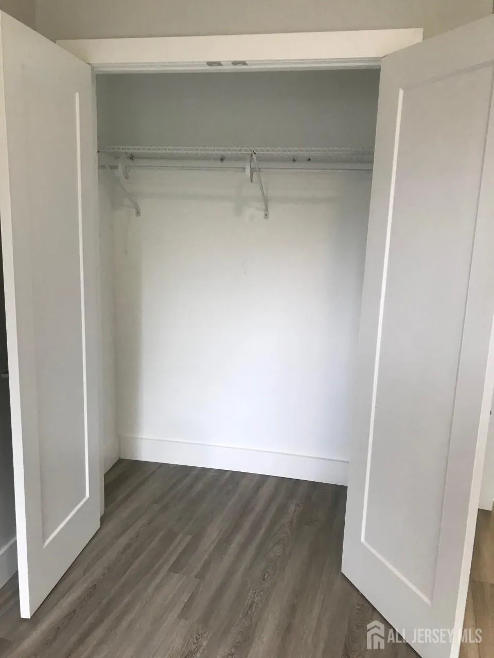 22 Center Street #203 Metuchen, NJ 08840