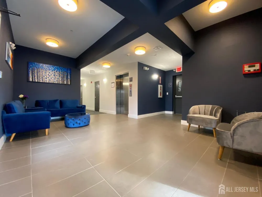 22 Center Street #203 Metuchen, NJ 08840