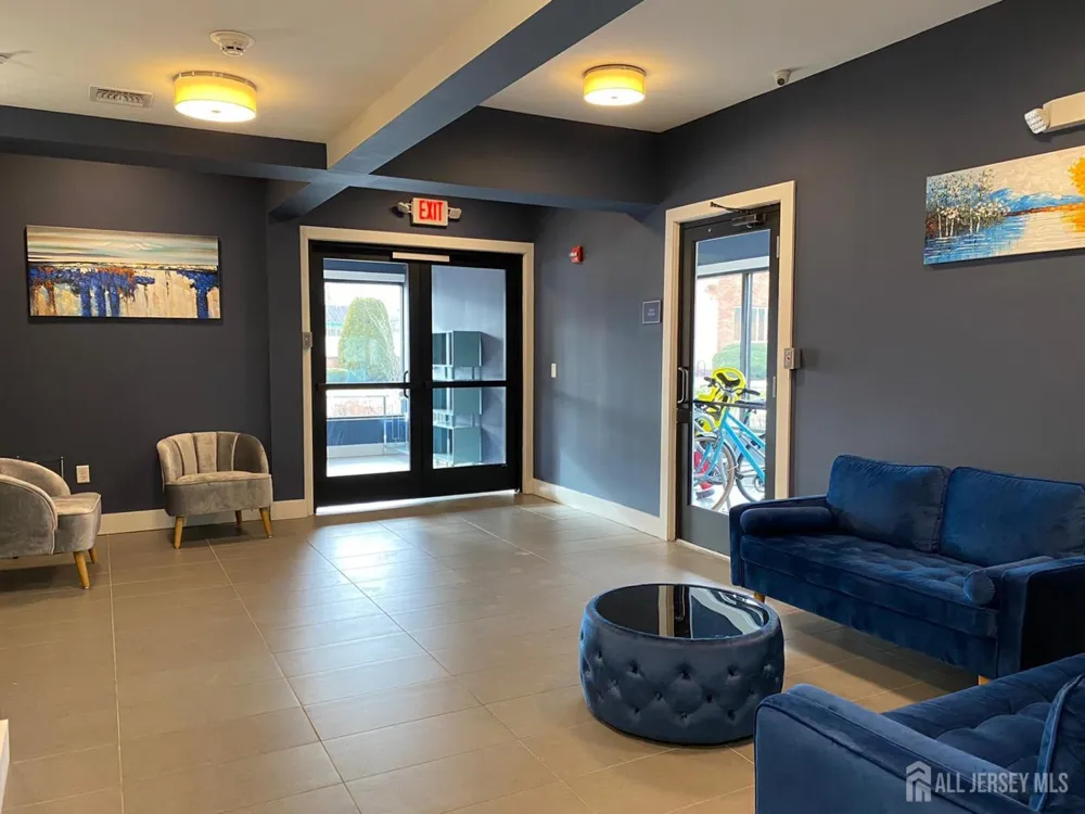 22 Center Street #203 Metuchen, NJ 08840