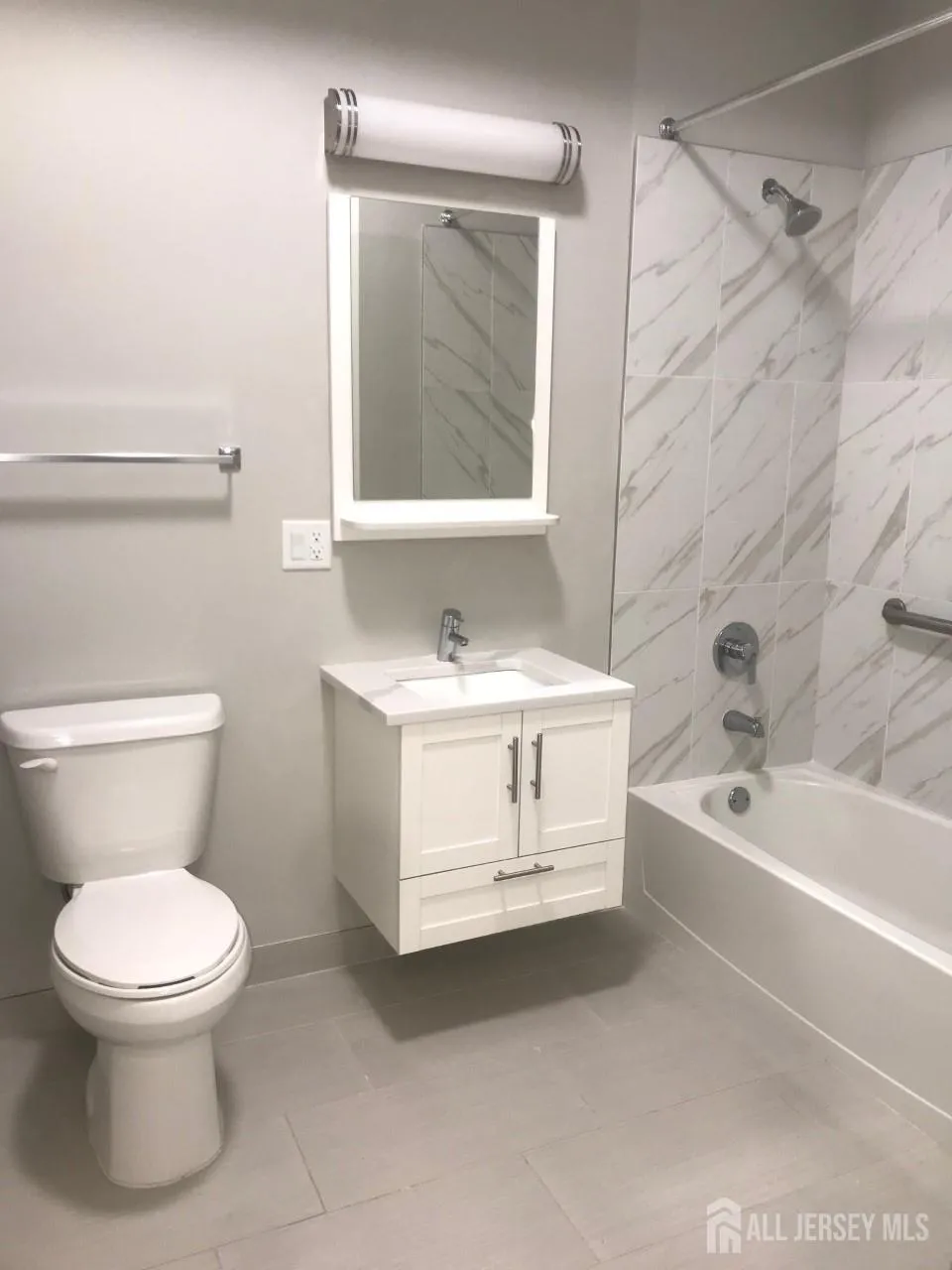 22 Center Street #203 Metuchen, NJ 08840