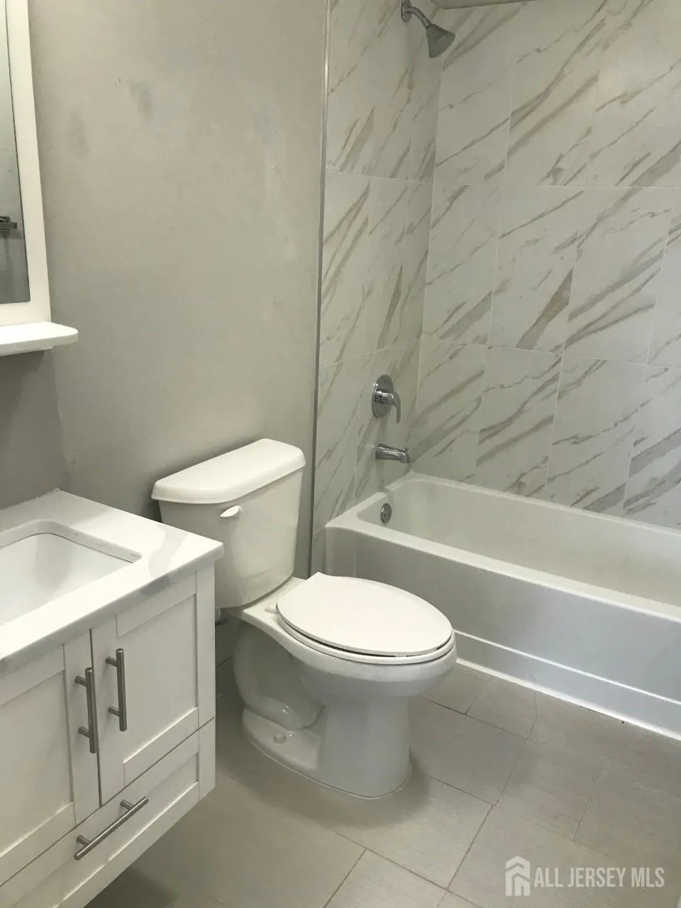 22 Center Street #203 Metuchen, NJ 08840