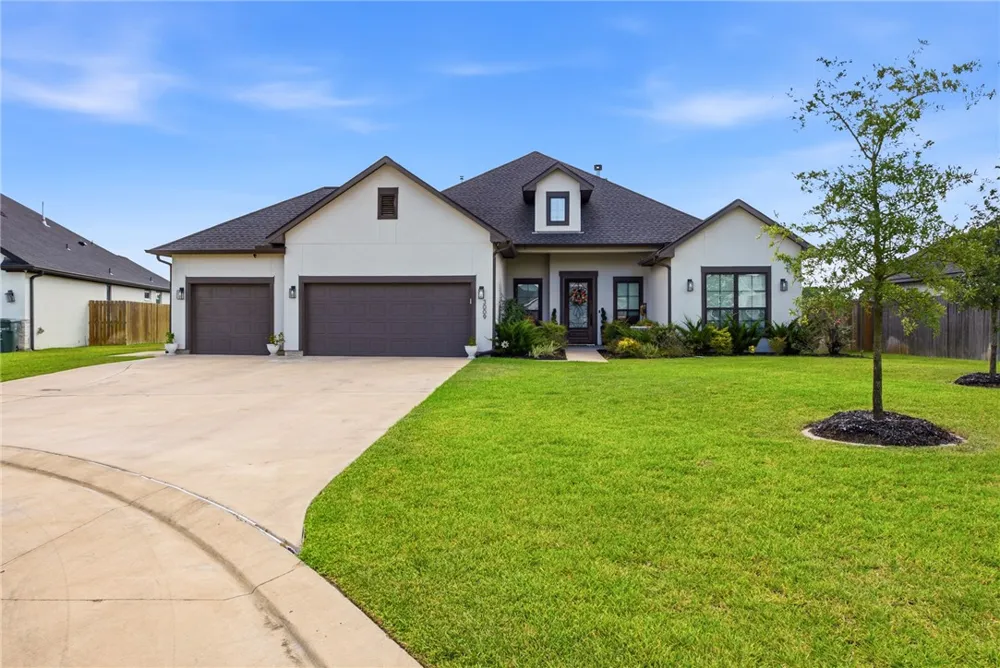 3009 Wolfpack Loop Bryan, TX 77808