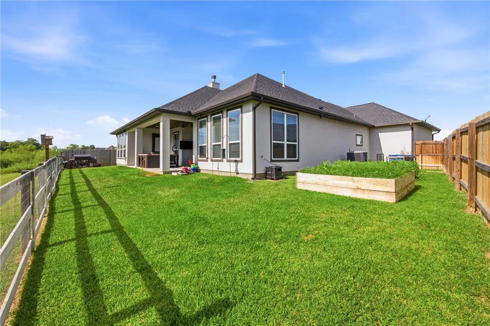 3009 Wolfpack Loop Bryan, TX 77808