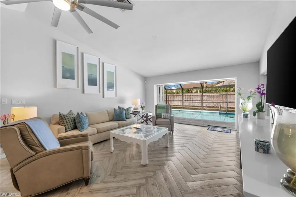 2467 Pine Woods Circle #3 Naples, FL 34105