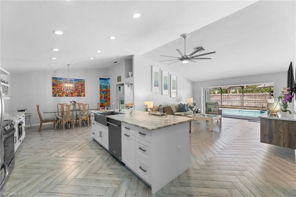 2467 Pine Woods Circle #3 Naples, FL 34105