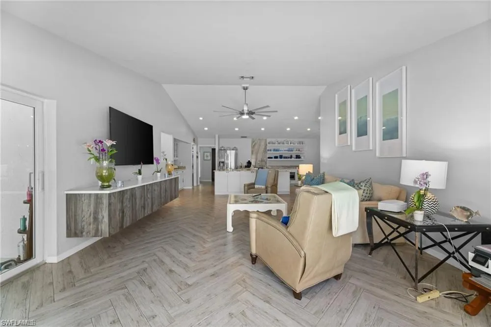 2467 Pine Woods Circle #3 Naples, FL 34105