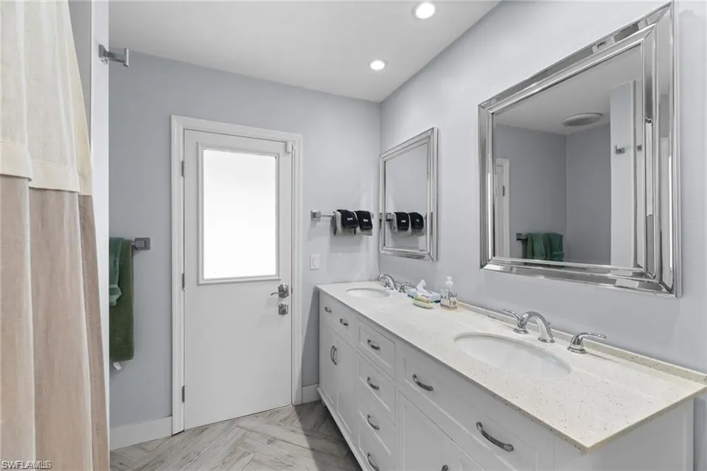 2467 Pine Woods Circle #3 Naples, FL 34105
