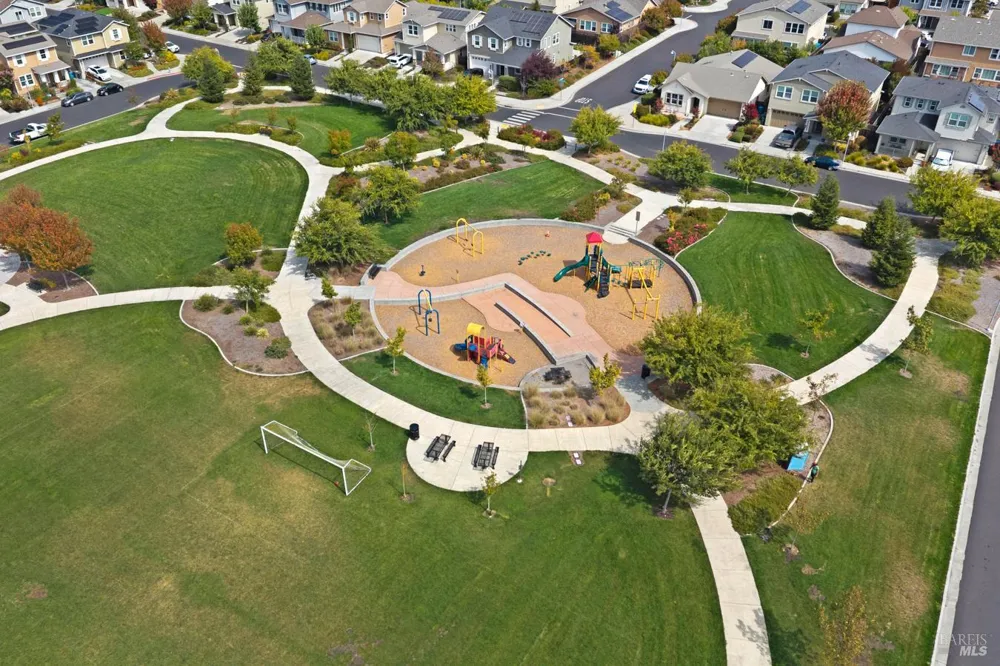 1653 Wildflower Way Rohnert Park, CA 94928