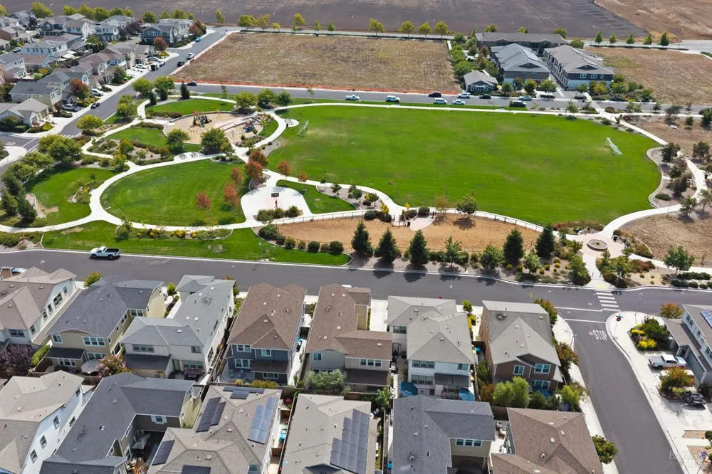 1653 Wildflower Way Rohnert Park, CA 94928