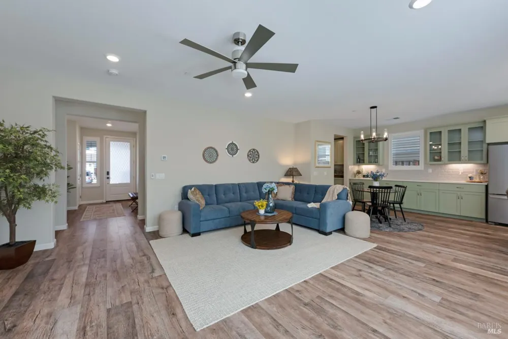 1653 Wildflower Way Rohnert Park, CA 94928