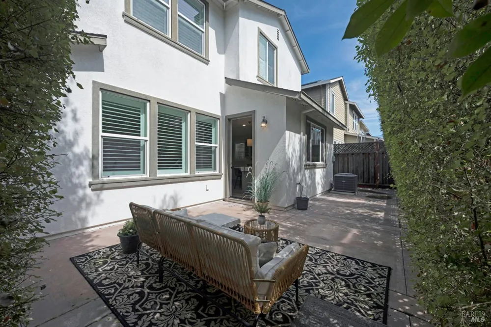 1653 Wildflower Way Rohnert Park, CA 94928
